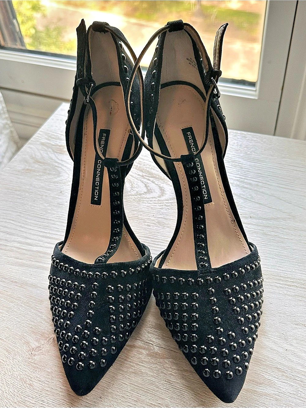 French Connection Black Studded T-Strap Pointed Toe Heels Pumps Size 9